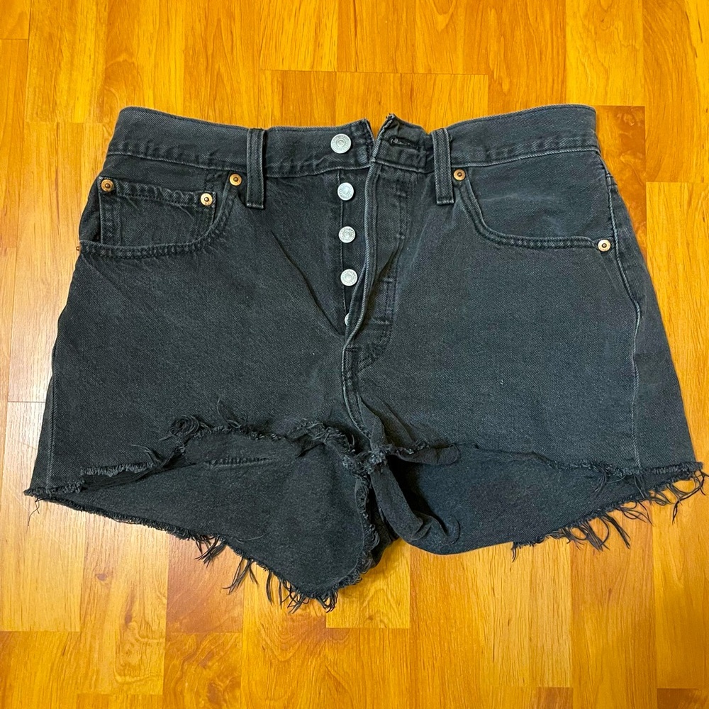 Levi’s 501 black high waisted jean shorts size 30 waist